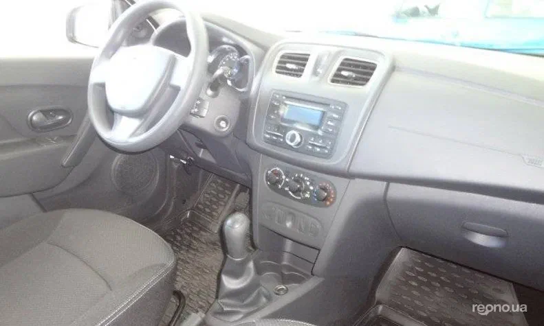 Renault Logan 2015 - 3