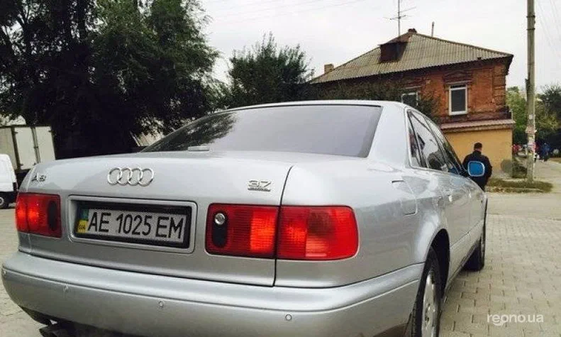 Audi A8 1996 - 1
