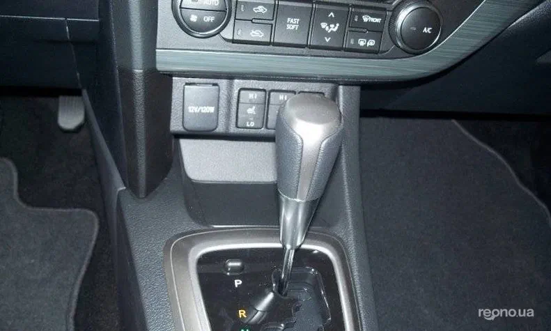 Toyota Auris 2015 - 2