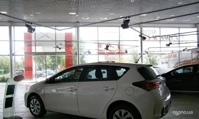 Toyota Auris 2015 - 6