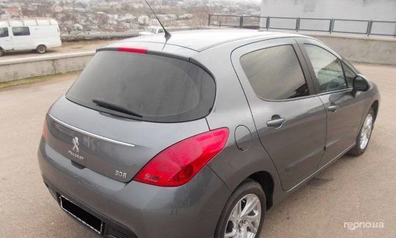 Peugeot 308 2011 - 1