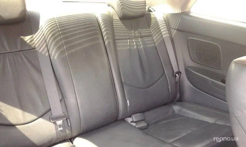 Kia Cerato 2011 - 1