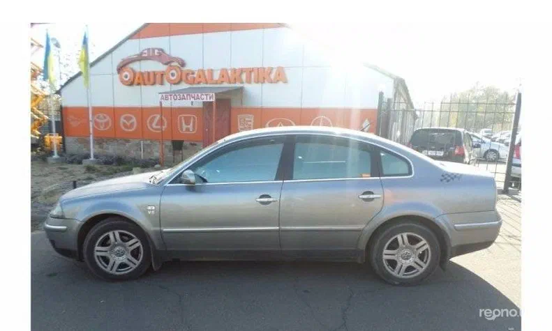 Volkswagen Passat 2003 - 13