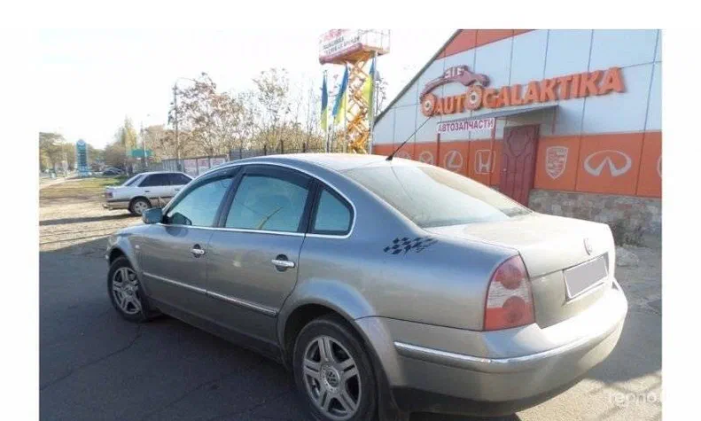 Volkswagen Passat 2003 - 12