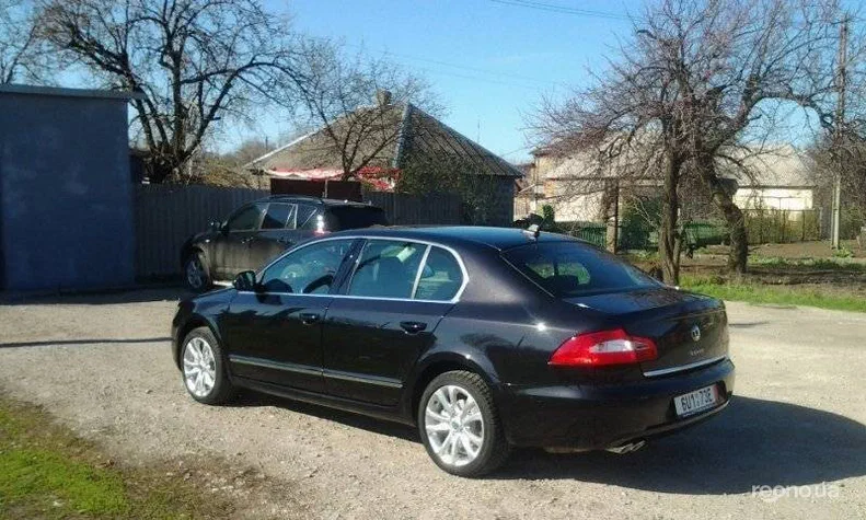 Skoda Superb 2009 - 5