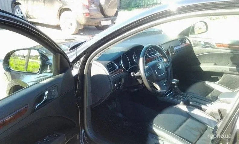 Skoda Superb 2009 - 4