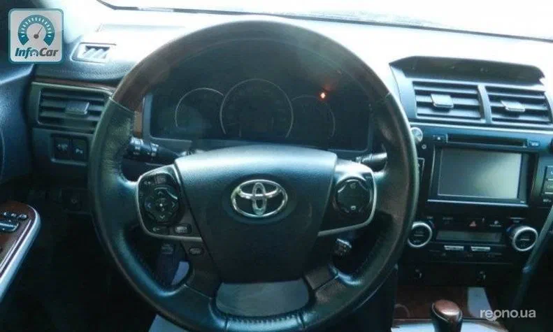 Toyota Camry 2012 - 8
