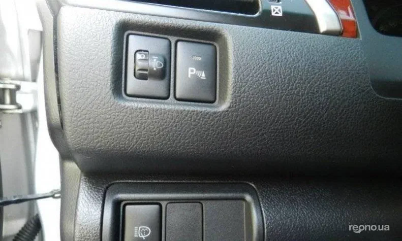 Toyota Camry 2012 - 11