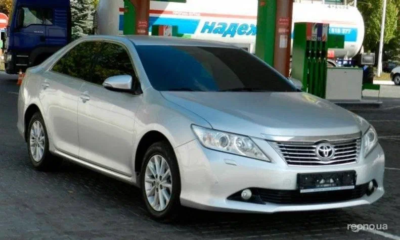 Toyota Camry 2012 - 1