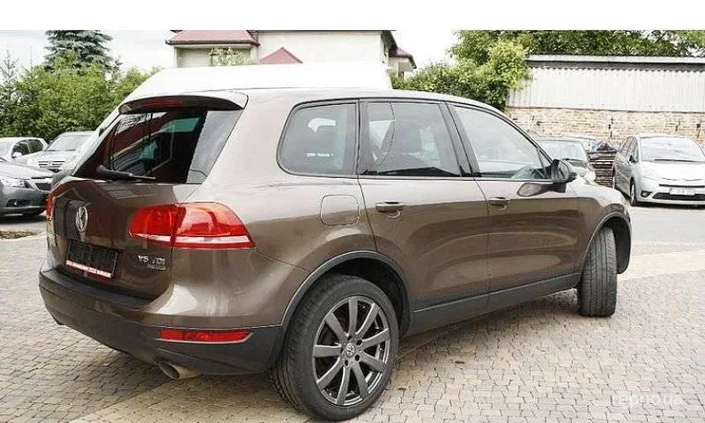 Volkswagen Touareg 2011 - 1