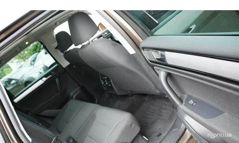 Volkswagen Touareg 2011 - 2