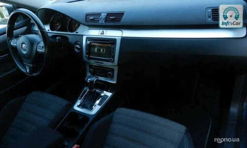 Volkswagen Passat 2011 - 12