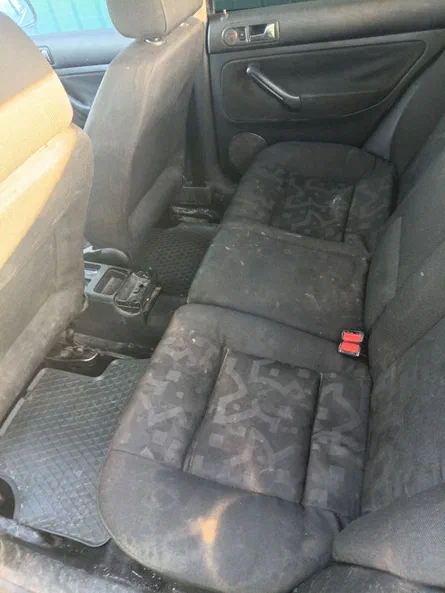 Volkswagen Golf 2000 - 7