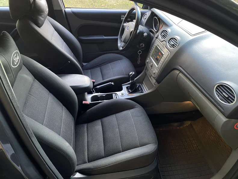 Ford Focus 2008 - 12