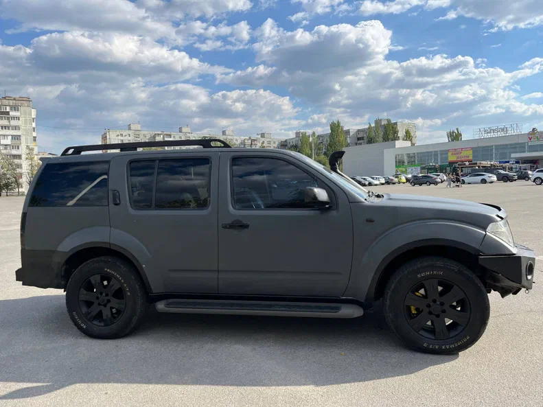 Nissan Pathfinder 2005 - 1