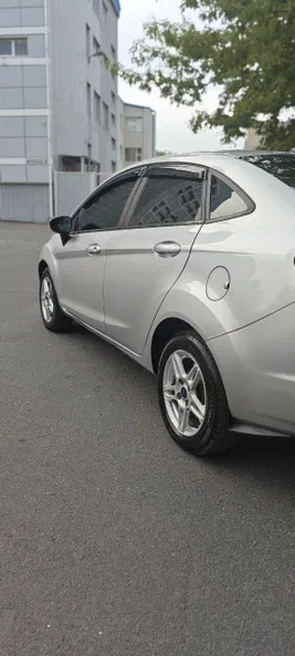 Ford Fiesta 2017 - 4