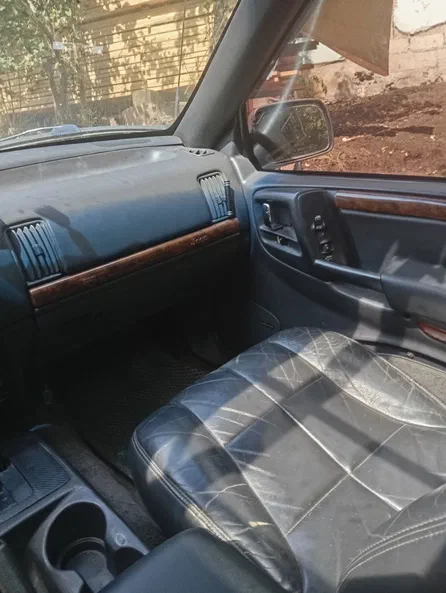 Jeep Grand Cherokee 1996 - 6