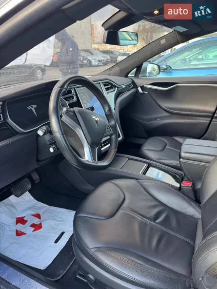 Tesla Model S 2015 - 6