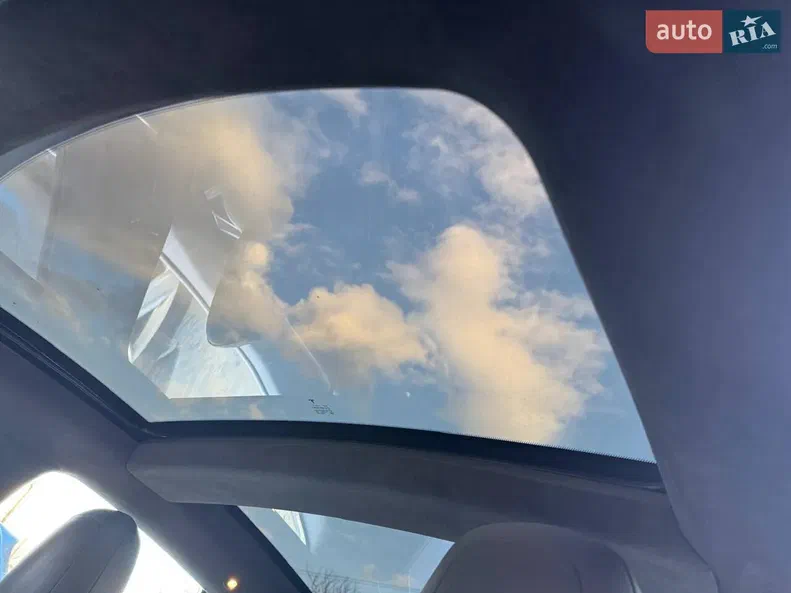 Tesla Model S 2015 - 9