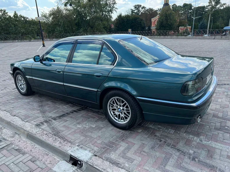 BMW 7 серія 1997 - 8