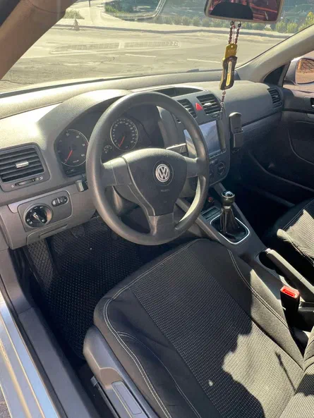 Volkswagen Golf 2008 - 3