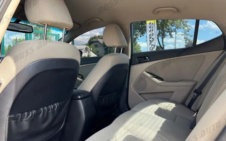 Kia Optima 2013 - 10