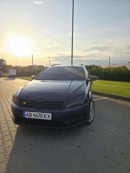 Volkswagen Passat 2012 - 0