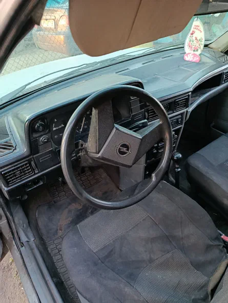 Opel Kadett 1984 - 1