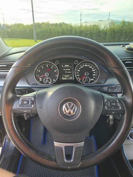 Volkswagen Passat 2012 - 18