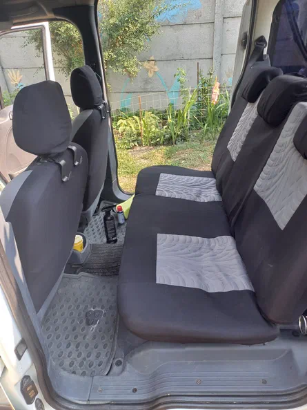 Ford Tourneo Connect 2011 - 2
