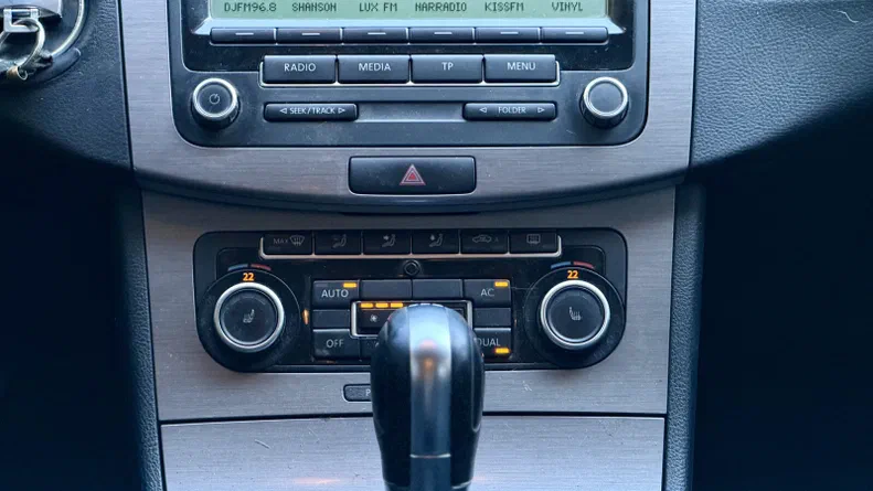 Volkswagen Passat 2011 - 10