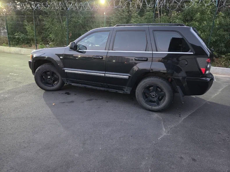 Jeep Grand Cherokee 2005 - 3