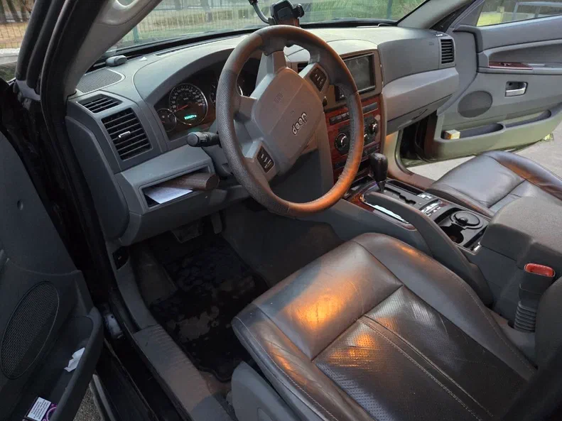 Jeep Grand Cherokee 2005 - 6