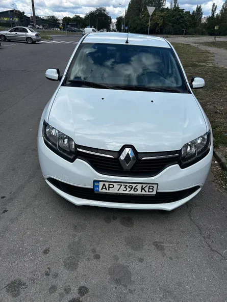 Renault Logan 2013 - 1