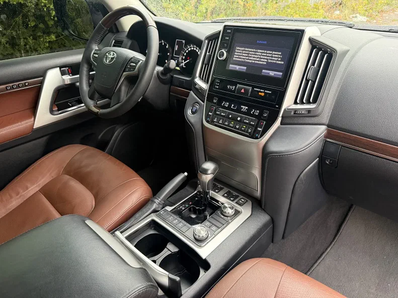 Toyota Land Cruiser 2019 - 5