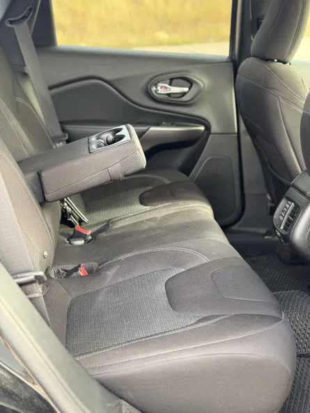 Jeep Cherokee 2018 - 3