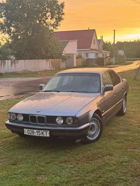 BMW 5 серія 1989 - 1