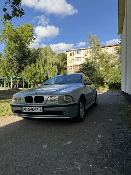 BMW 5 серія 2000 - 1