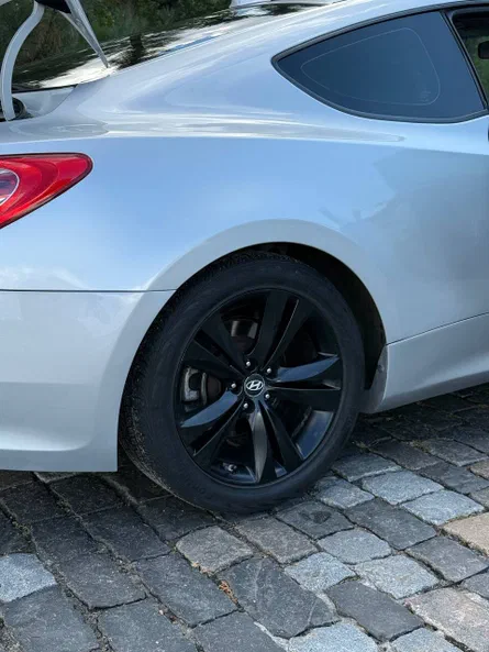 Hyundai Genesis Coupe 2010 - 18