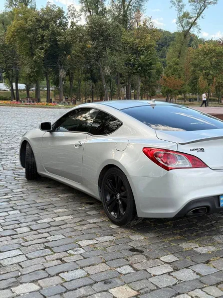 Hyundai Genesis Coupe 2010 - 11
