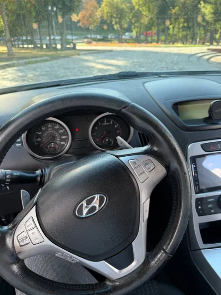 Hyundai Genesis Coupe 2010 - 28