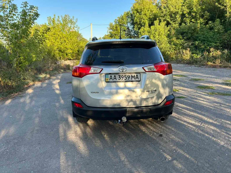 Toyota RAV4 2013 - 5