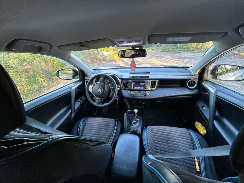 Toyota RAV4 2013 - 6