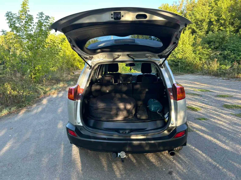 Toyota RAV4 2013 - 11