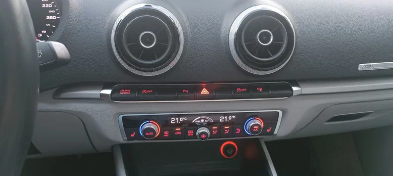 Audi A3 2016 - 24