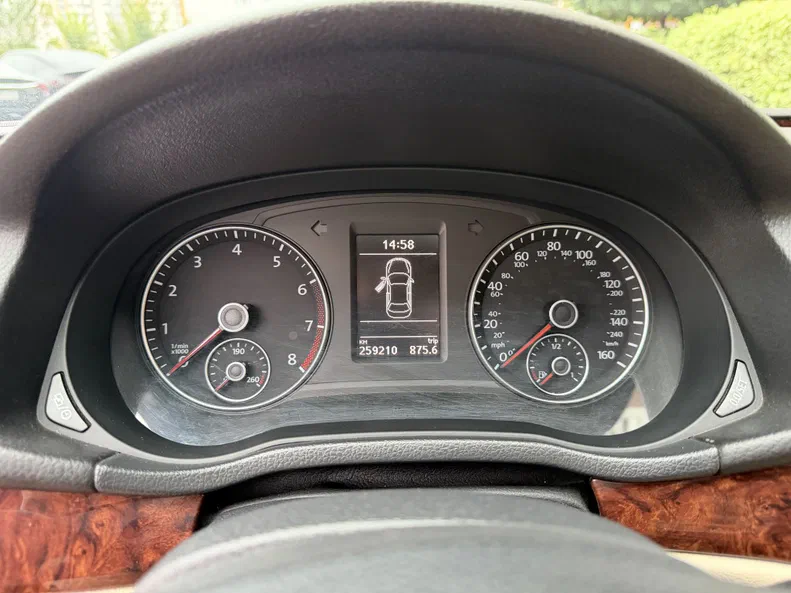 Volkswagen Passat 2012 - 7