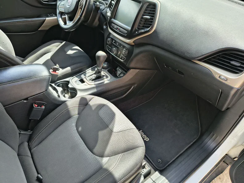 Jeep Cherokee 2017 - 4