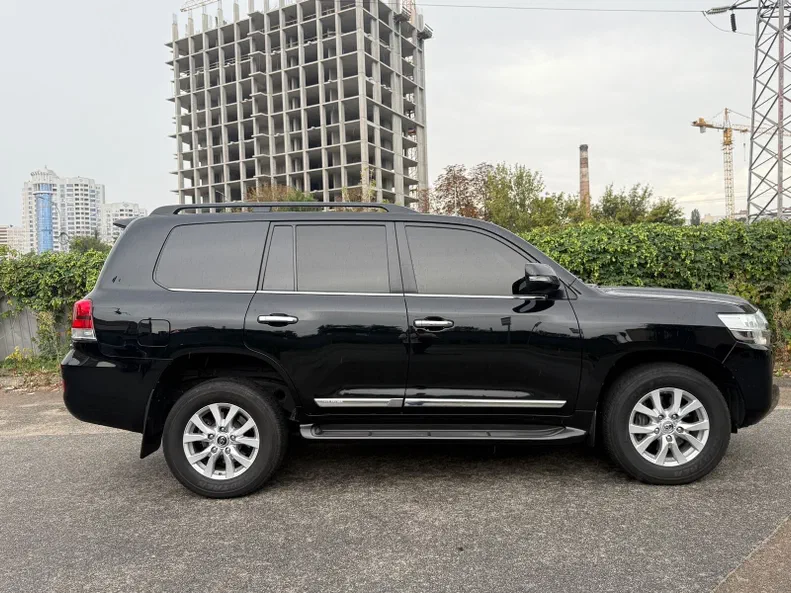 Toyota Land Cruiser 2019 - 3