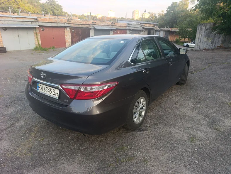 Toyota Camry 2016 - 5