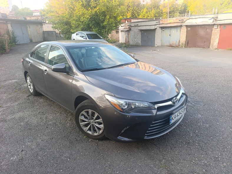 Toyota Camry 2016 - 1